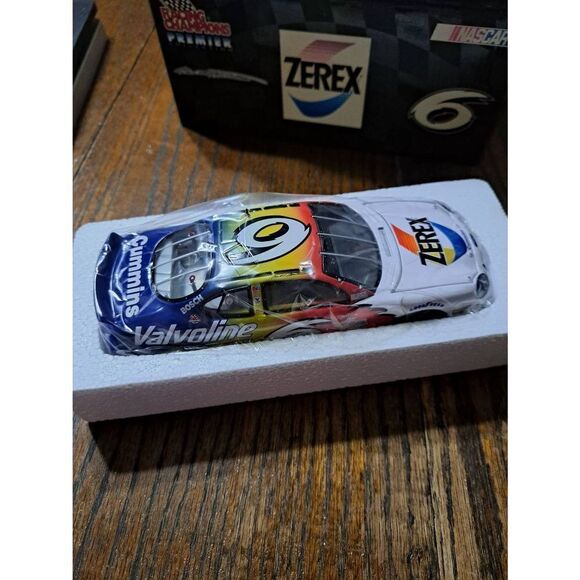 Vintage 99 Racing Champion Premier Mark Martin #6 Zerex Die Cast Nascar Race Car - Picture 4 of 8